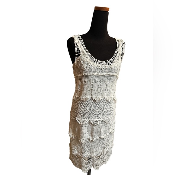 VENUS Dresses & Skirts - VENUS Crochet White Tank Style Tiered Lined Dress Wedding Beach Summer SZ XS EUC
